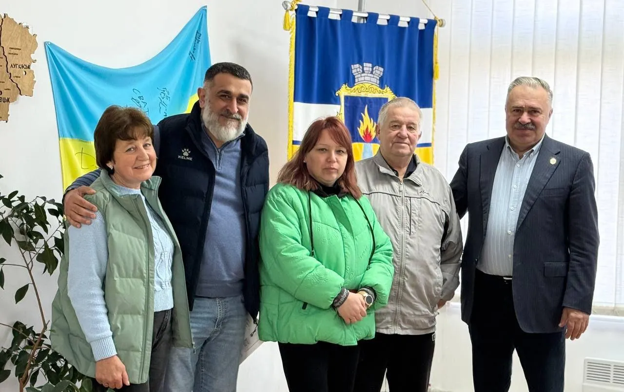 У Теплодарі родина отримала крісло-колісне: підтримка громади триває